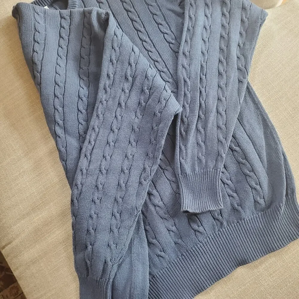 Thomas P. Dent clothier cotton sweater. Size large